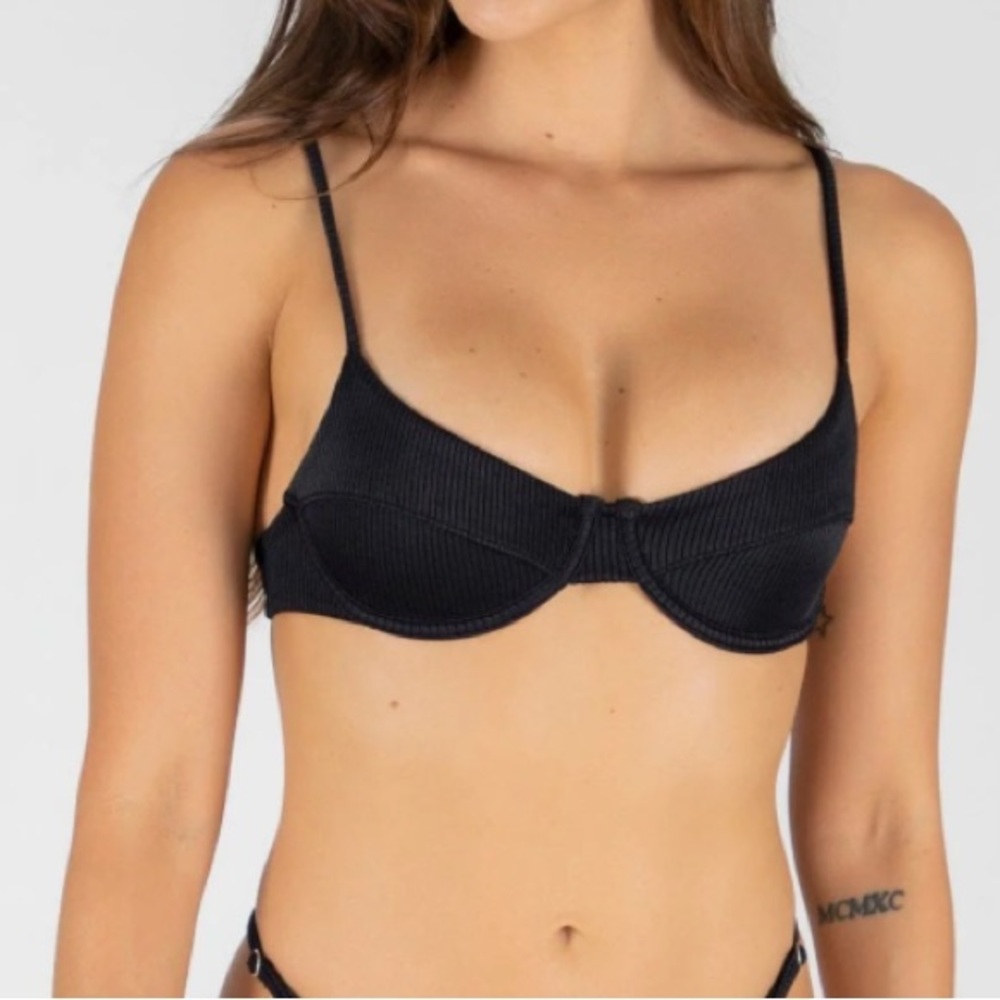 OneOne Swimwear Lupita Black Ribbed Top